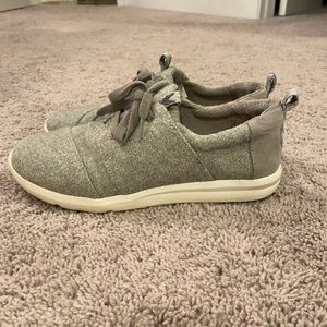 Womens Toms sneakers